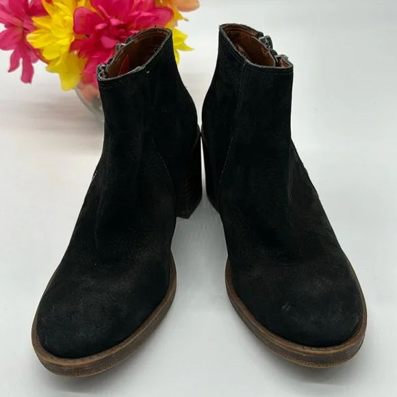 Lucky Brand Roquee Black Suede 2 zipper Ankle Bootie Size 6 BAB5897K - Picture 2 of 7